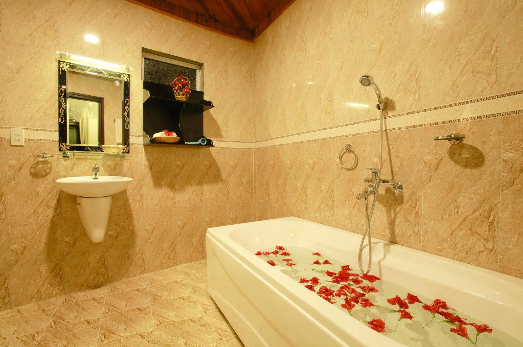 Rice Flower Homestay Hoi An Exterior photo